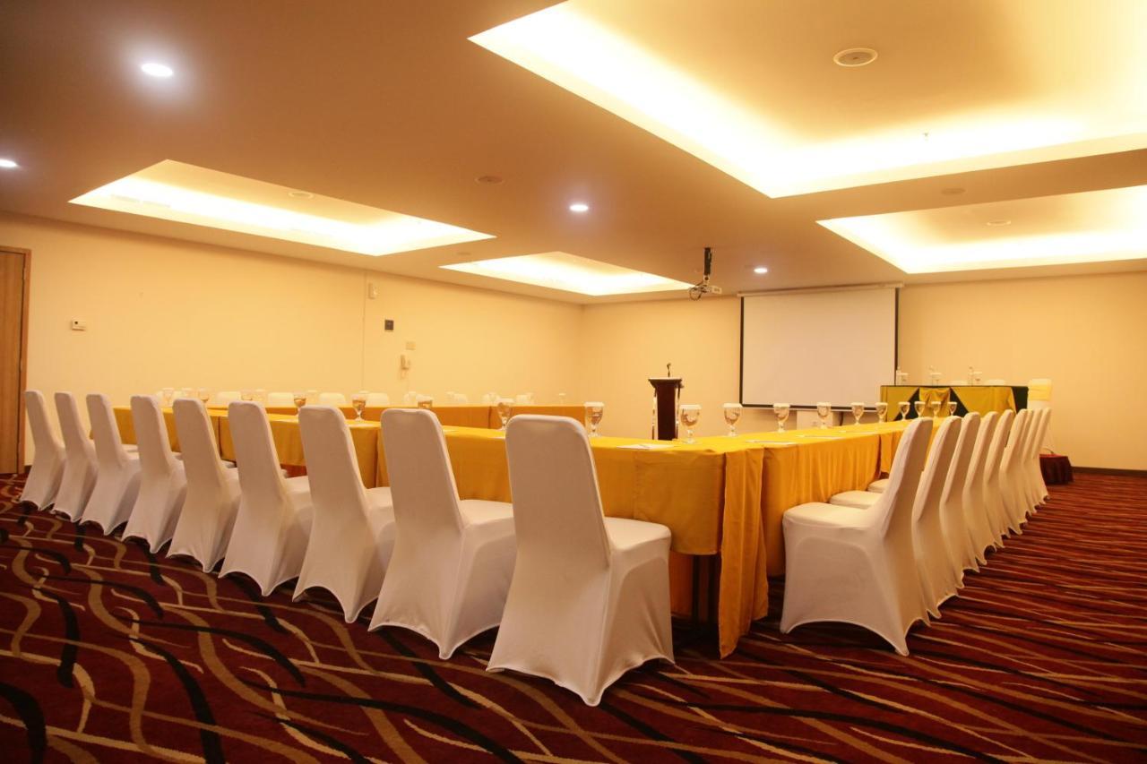 Winstar Hotel Pekanbaru Luaran gambar