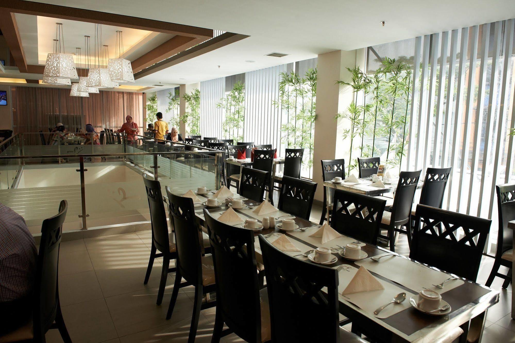 Winstar Hotel Pekanbaru Luaran gambar