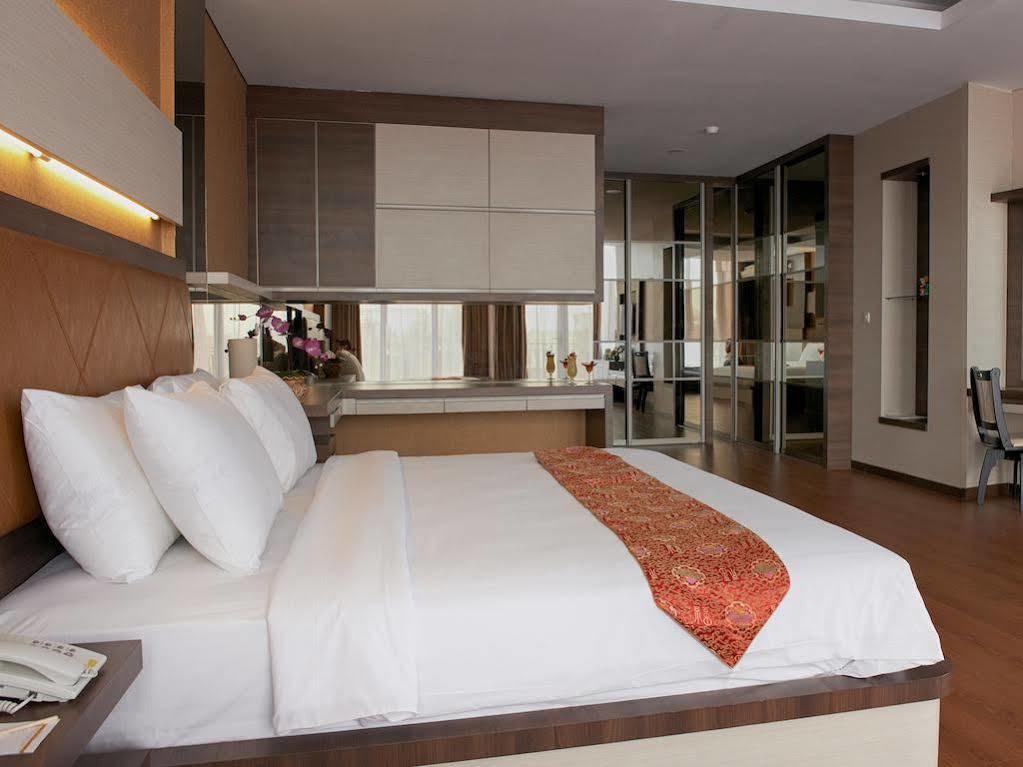 Winstar Hotel Pekanbaru Luaran gambar
